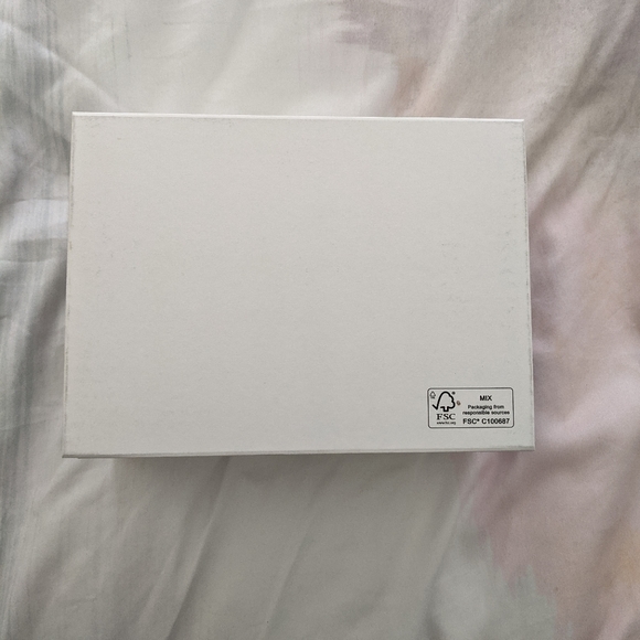 24S Gift Box - Picture 4 of 8